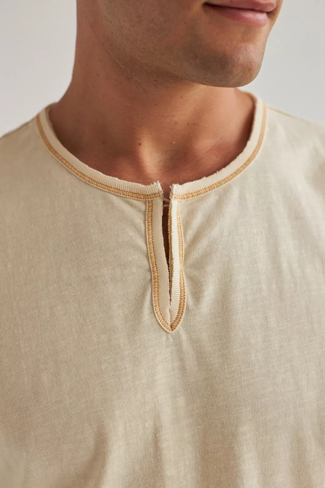 Clearance Twothirds Hendrick-Antique White