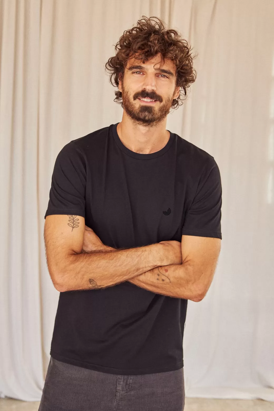 Discount Twothirds The Organic Cotton Tee-Black